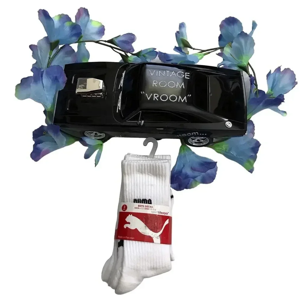 Puma NWT 3 Pairs White Crew Socks Boys 6-7.5